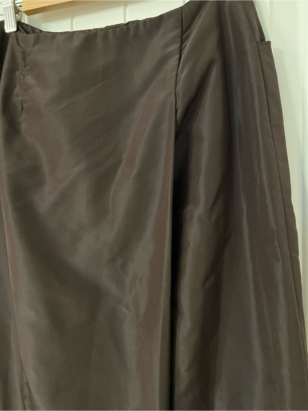 Never been worn Vintage Choc brown 100% silk skirt by Carmen Marc Valvo - Picture 6 of 15